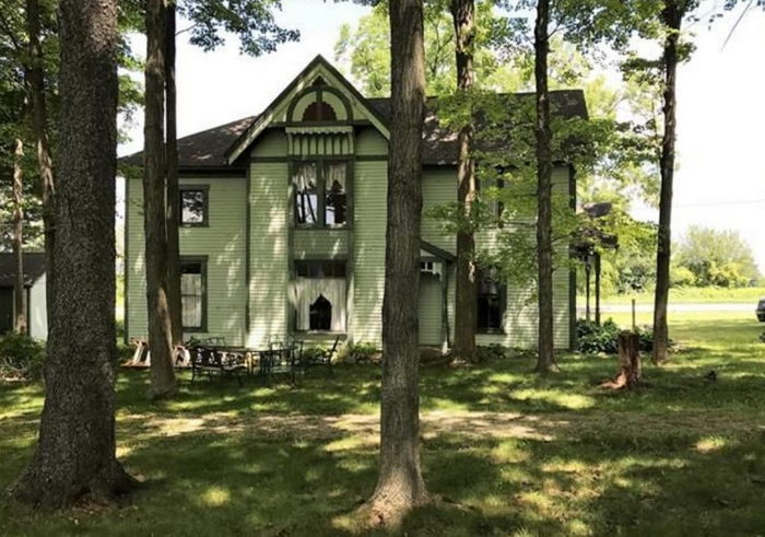 Prestons Antique Gaslight Village - Photo From Land Dot Com (newer photo)